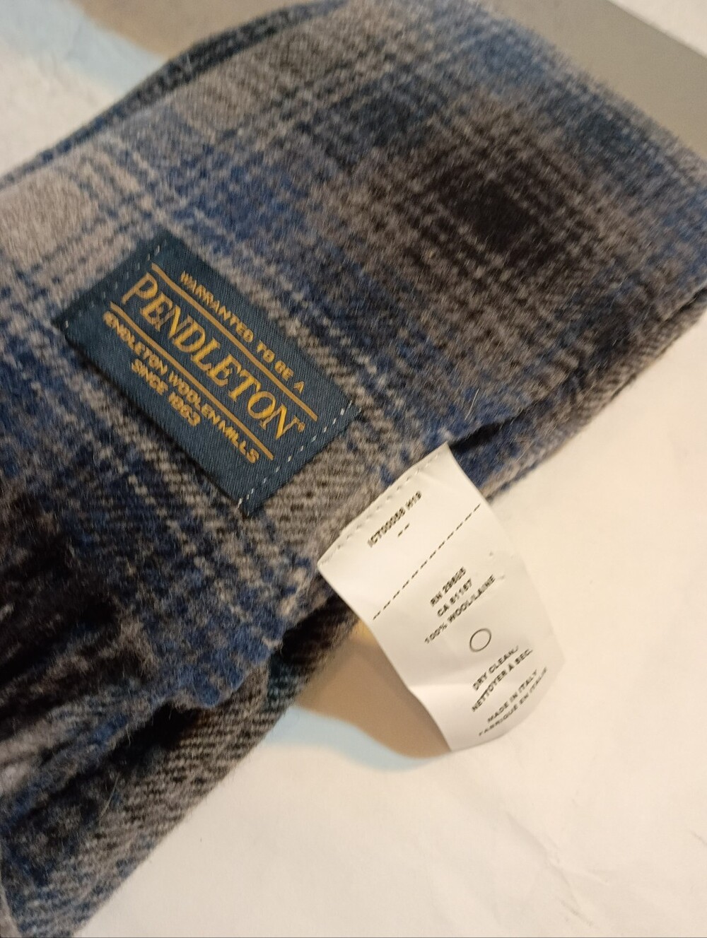 Pendleton Scarf New Display - Picture 11 of 11